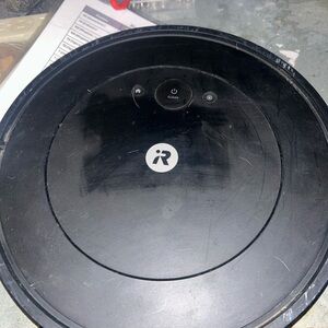 iRobot Roomba Robot Vacuum - Black